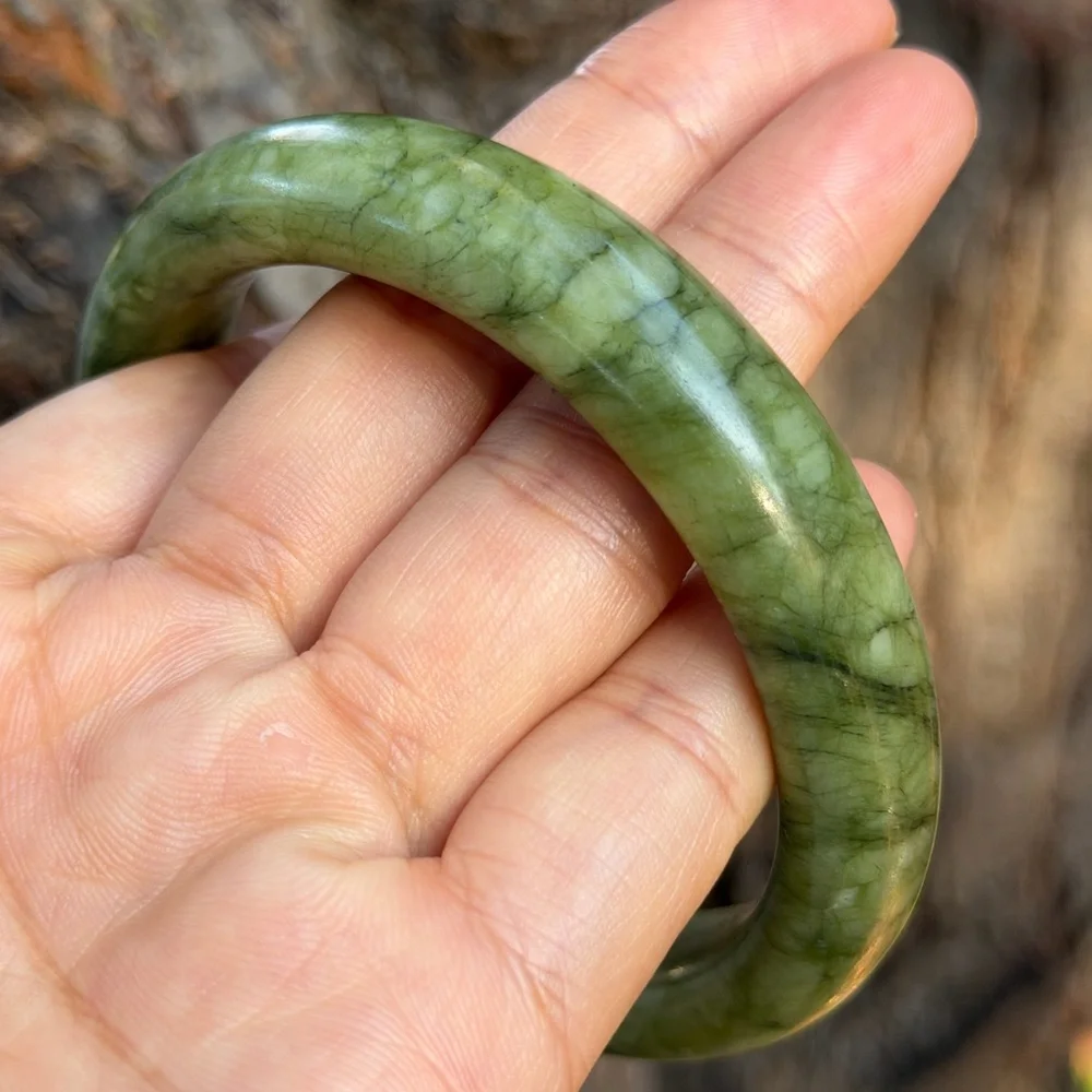 63mm inner diameter‎ green xiuyu jade bangle 0631